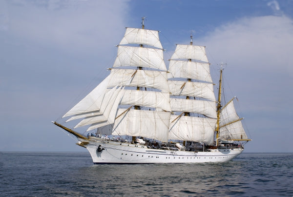 Gorch Fock gewinnt Five Sisters Trophy: Historischer Sieg vor Boston
